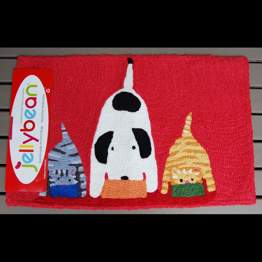 Adorable Jellybean Tails Up accent rug.